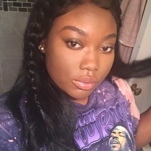 Meet your Posher, Drika